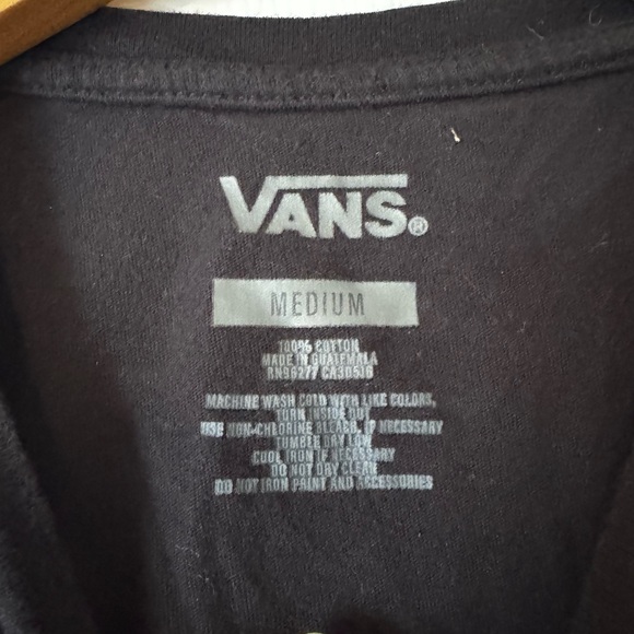 VANS Off The Wall Women's Medium Graphic Crop Top 0510 - Picture 2 of 3